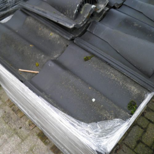 Antraciet, zwarte sneldek dakpannen, RBB, Teewen , Nelskamp. Lafarge Venowa B.V.